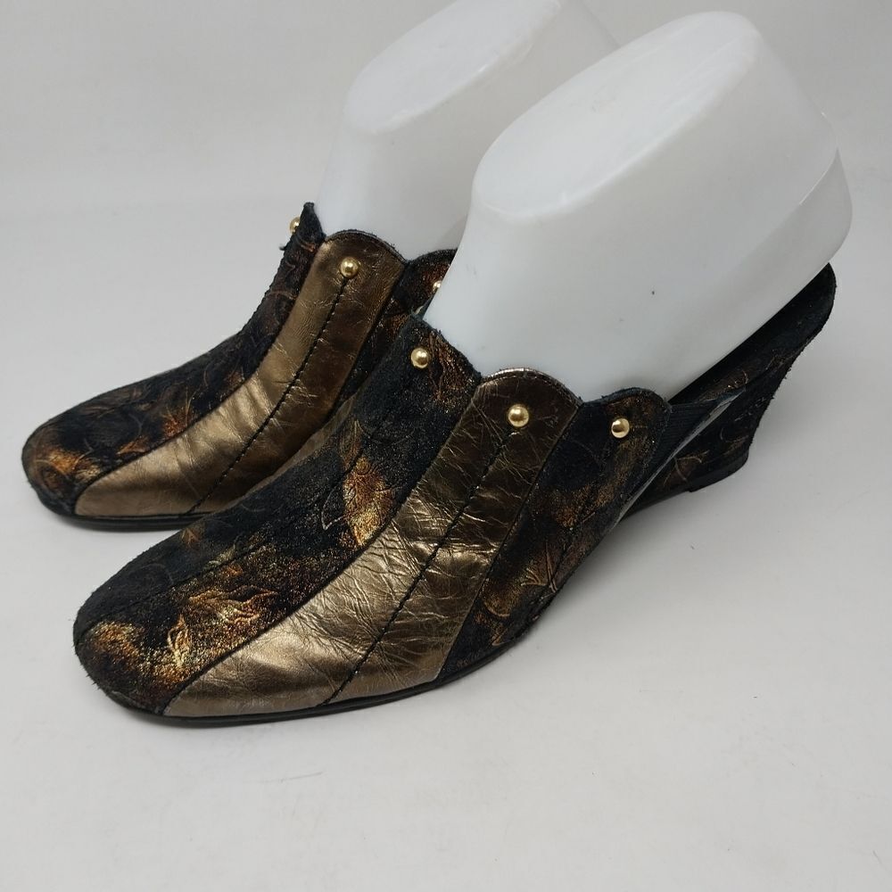 HELLE COMFORT CLOGS. SIZE 9.5. - Picture 6 of 16